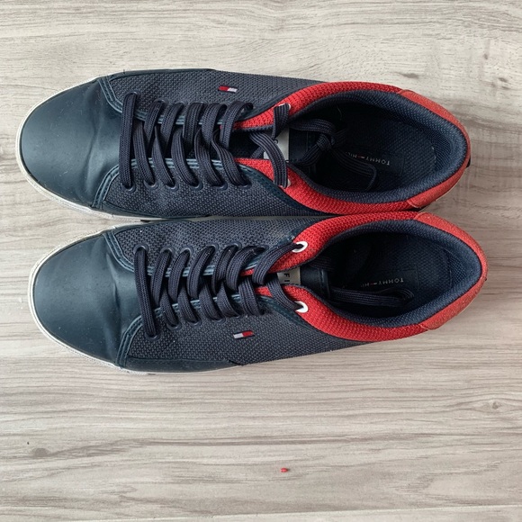 Used - Picture 2 of 5